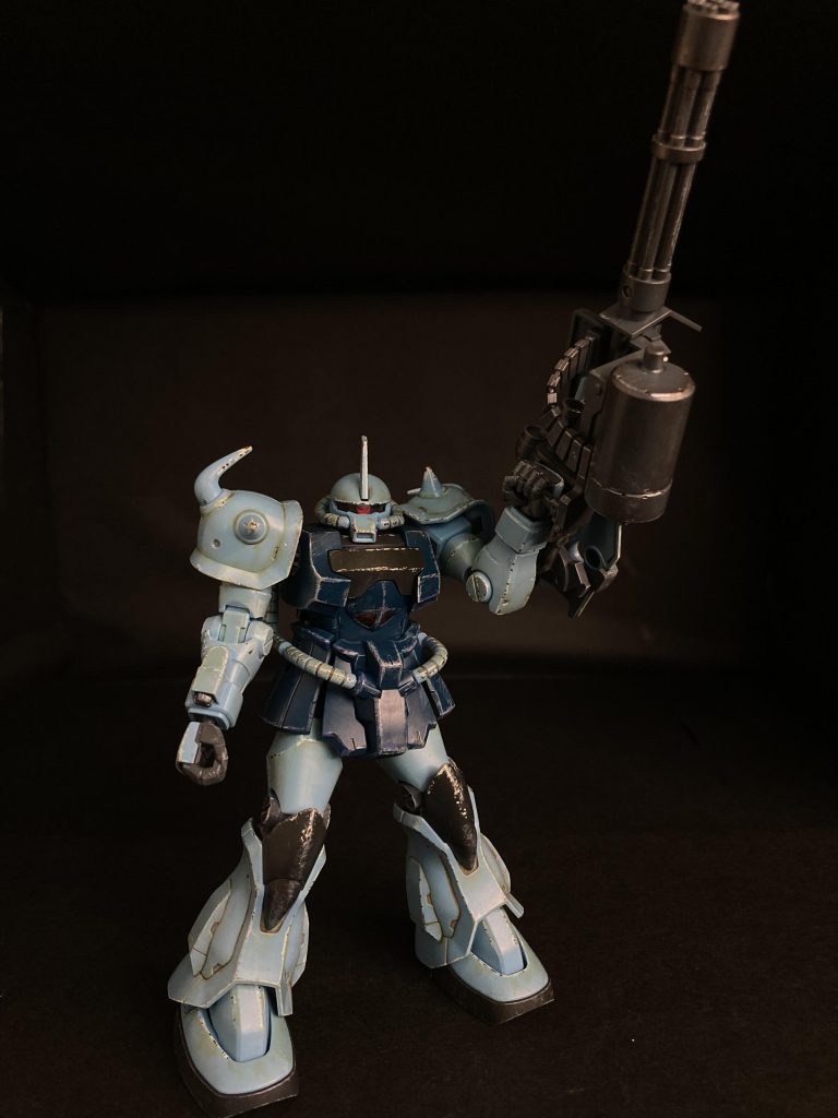 武器は、リアルタッチマーカーのブラック+ガンメタ+焼き鉄で金属感を出して、傷をプラスしました。