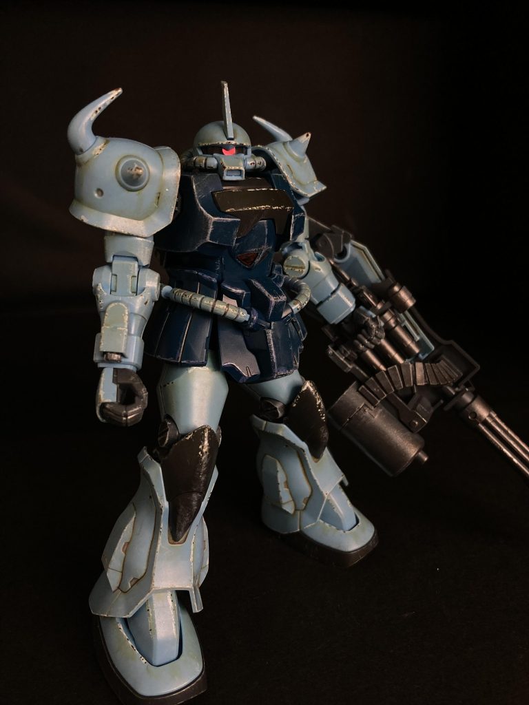 HJの記事を参考に、汚れた雰囲気に、戦闘をこなして傷が付いた感じを出しました。