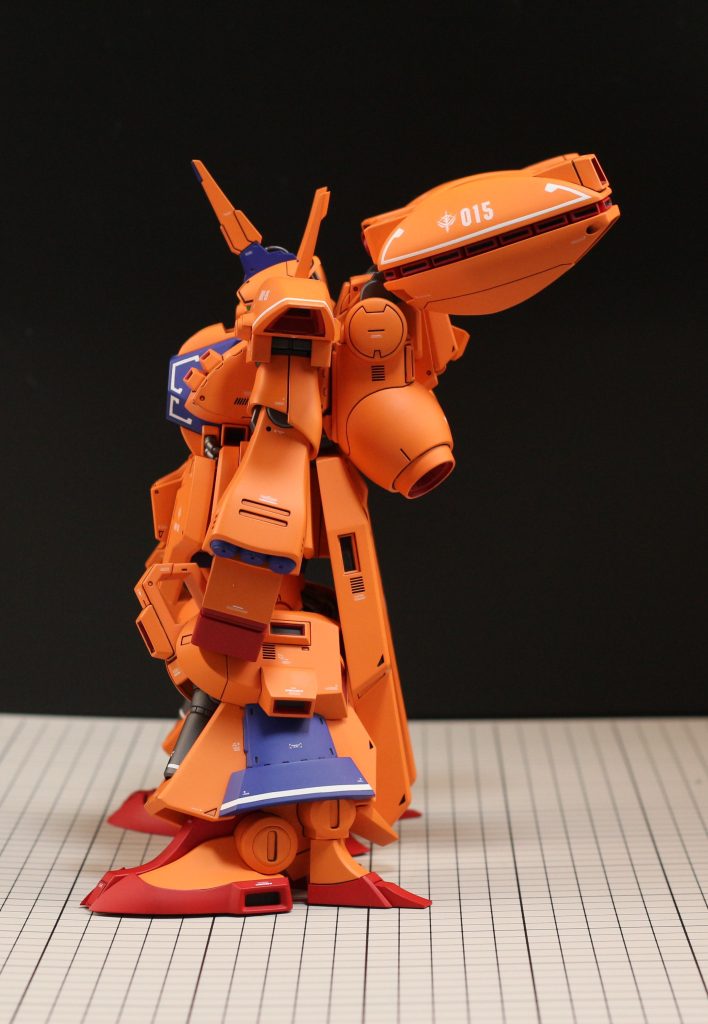 マザーファンネルが重すぎるので、時間がたつとのけぞります。画像はまだマシな方。