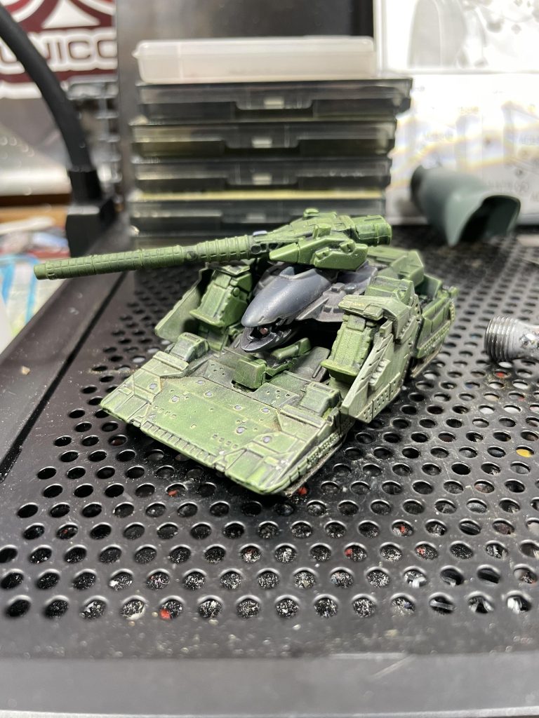 で、一旦本体のウェザリングをしてみました👍🏻 使ったのはリアルタッチマーカーとウェザリングマスターです☺️