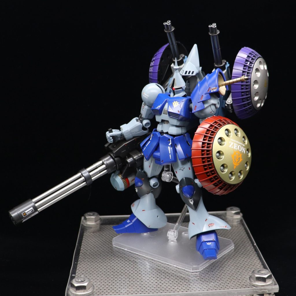 今回は初めて半光沢クリアで仕上げました。いつもは艶消しでかなり誤魔化しがきいてる所も目立ってしまうので難しいですね艶消しクリアに助けられてる事を痛感しました💦