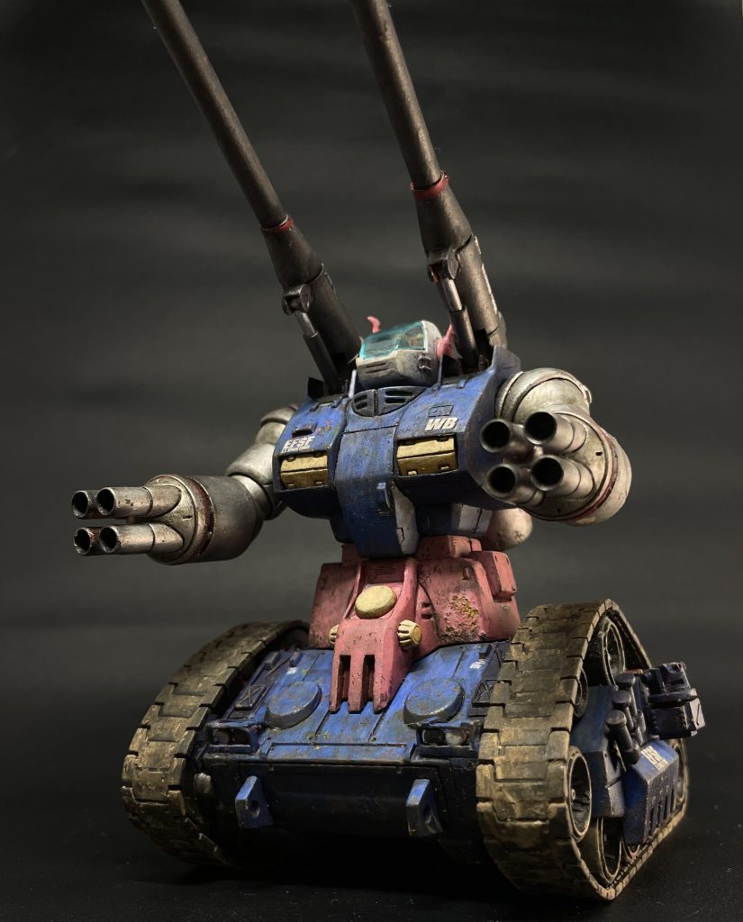 光と影を面ごとに色を変えて塗装しました。塩剥がしを水溶き木工用ボンドでやってみました。