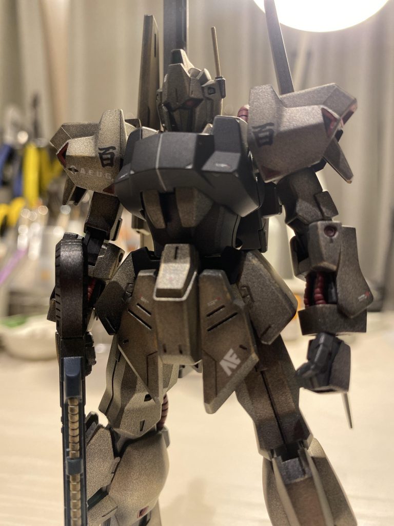 普段あまり使わない付属のマーキングシールも、やっぱり「百」は貼りたいよねと！