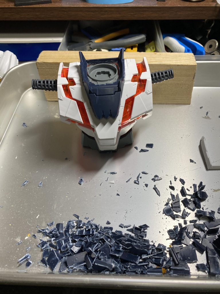 バンシィのヘッドディスプレイを加工