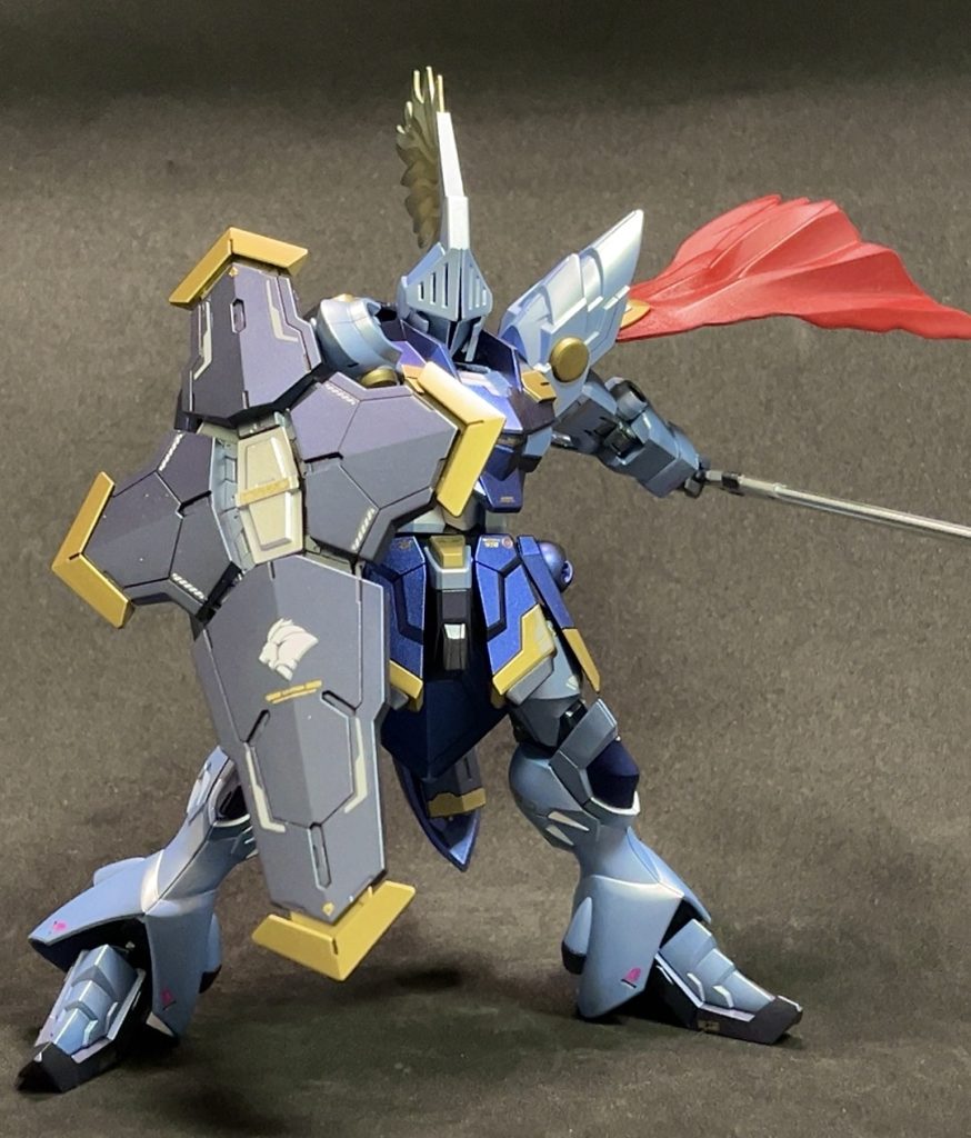 戦闘ポージングマントがたなびいてるのってかっこいいですよね。そして手持ちのシールドはまんまベギルペンデのものですが、ギャラハッドモチーフとなるとFGOなどの影響もあってこれ一択かなと