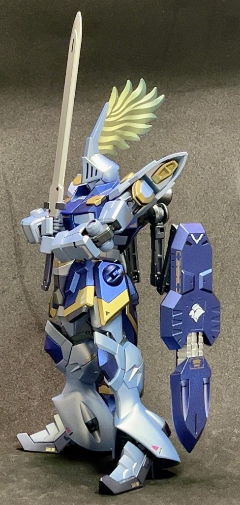 戦闘待機中のようなポーズこういったポーズは、THE.騎士って感じがして良いですね。