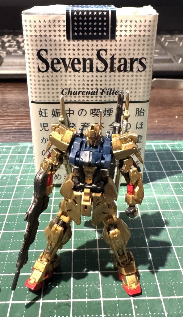 ARTIFACTを作るのは4体目。第5弾5体のうち1番塗るのが簡単そうな百式さんを選びました。