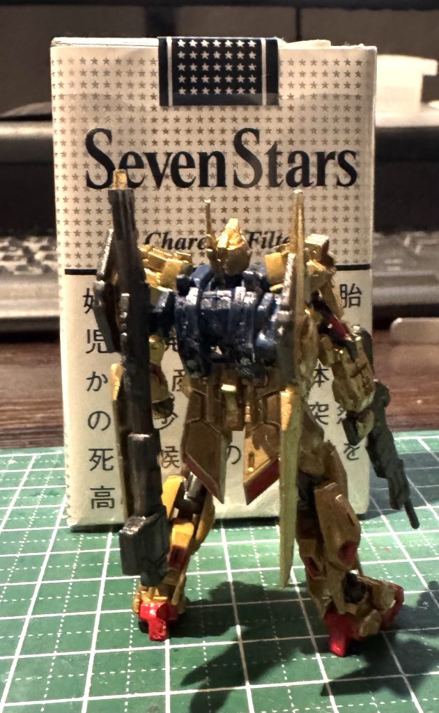 ショルダー部分は上手く嵌まらないわ、バックパックは砕けちるわで短息。バックパックはパテで補修して誤魔化した。