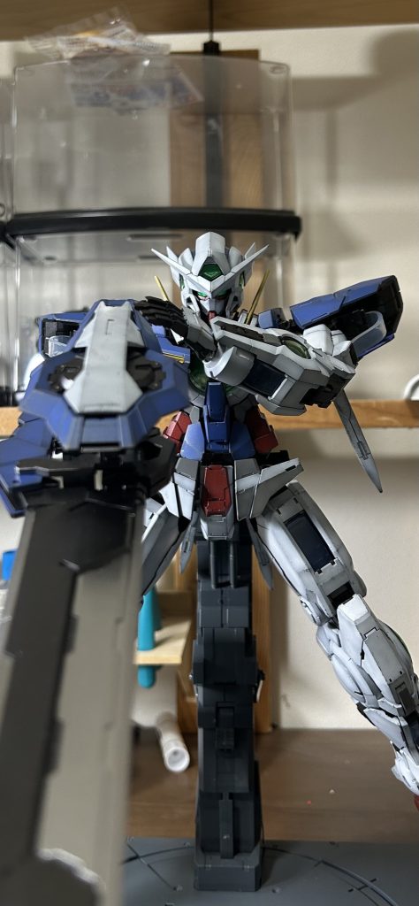 エクシアと言ったらやっぱこのポーズ。いやぁ決まるなー