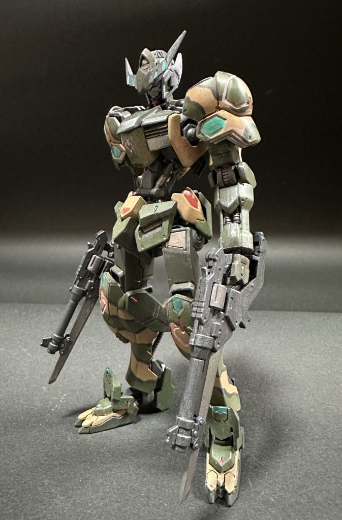 シュヴァルベカスタムの武器を持たせてみました。けっこう似合うかも。