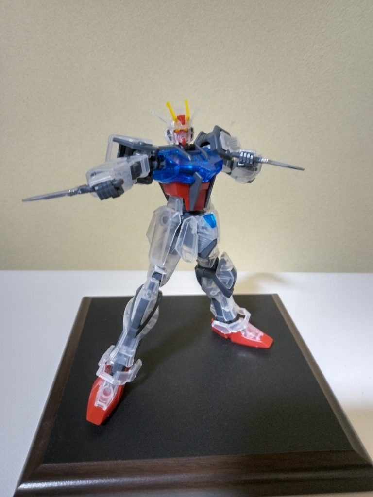 エントリーグレードストライクガンダム　ソリッドクリア