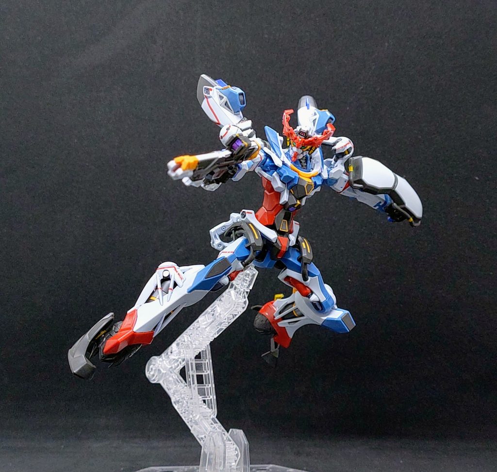 ビーム・ライフルを構えて1枚