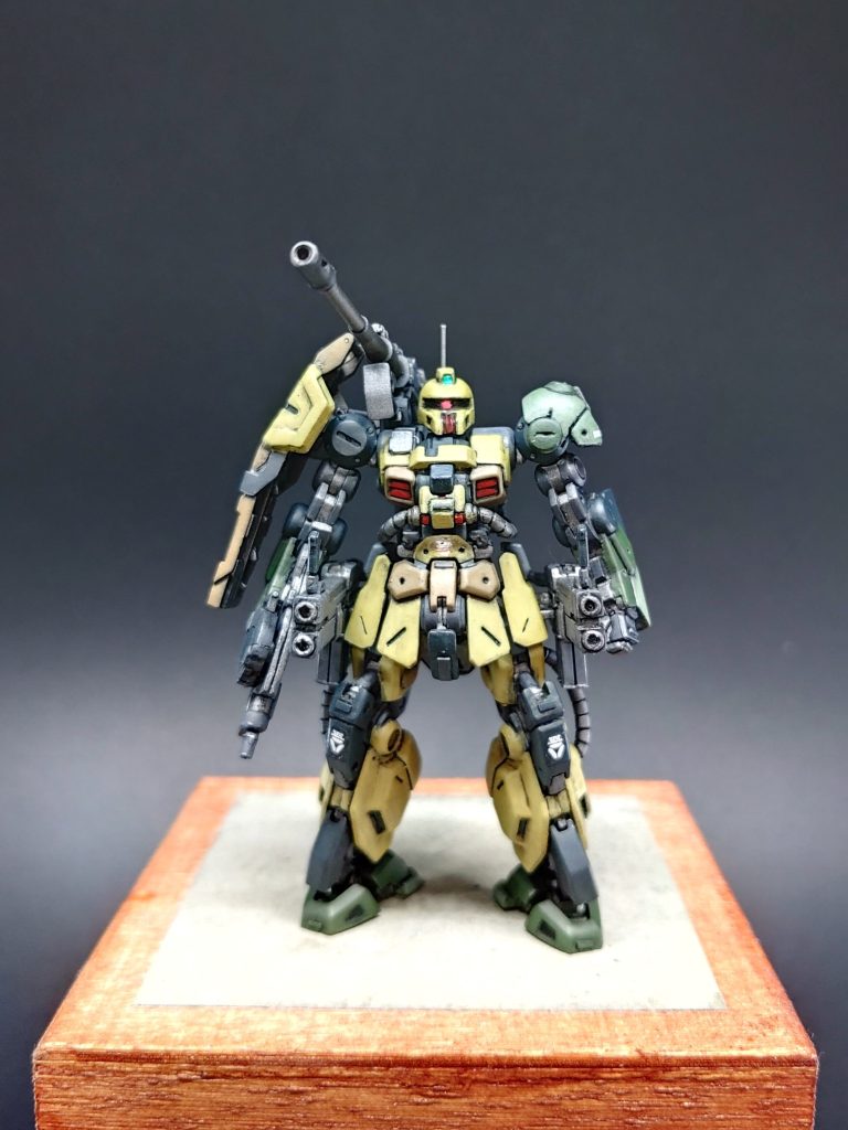 せっかく買ったので作ってみました！ アーティファクトに関してはあまりいい思い出がなく、完成までたどり着けるのかと心配でしたが何とか完成しました（第4弾のスーパーガンダムは挫折した）