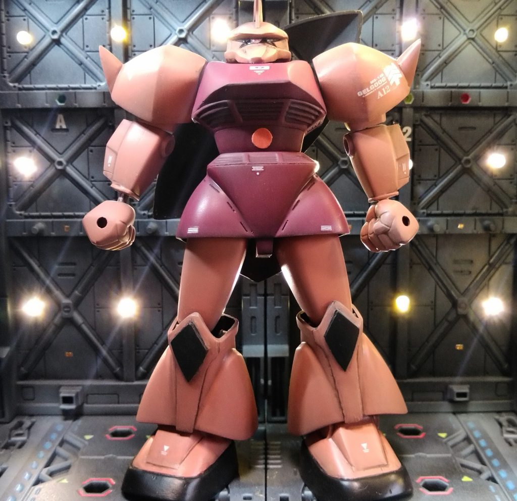 左拳がポロリ寸前です。