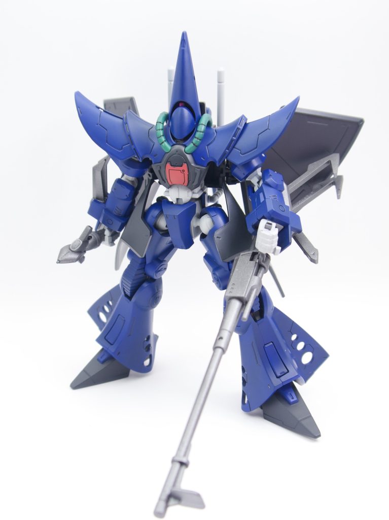 武器が肩に引っかかっるのでこの持ち方しかできません…