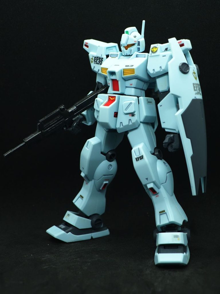 これがリニューアル前、デカールもいい加減に貼ってる状態でした(gundam-kao5)