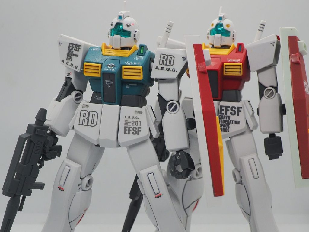 最後は２機並べて、同じジムⅡ同士で戦闘してたと思うとなんだかなぁ(gundam-kao5)