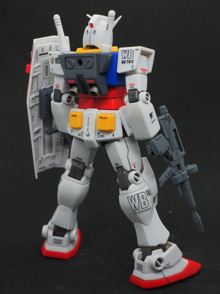 背中は若干手抜きです(gundam-kao2)