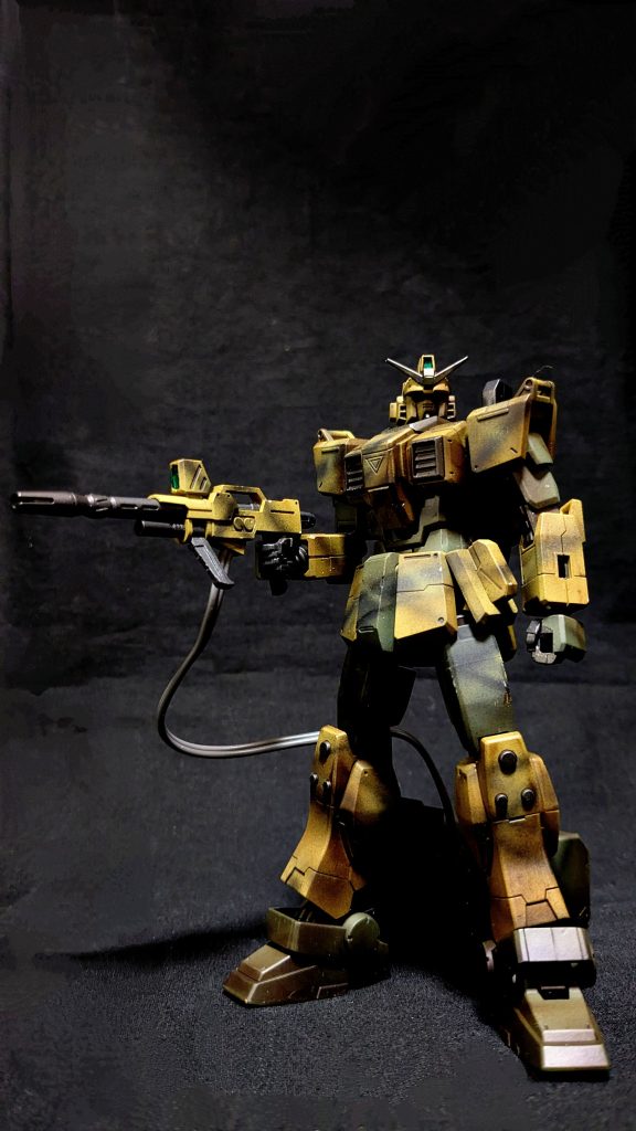 迷彩＆ウェザリングは「コマンドー」という映画が好きなのでそちらをデザインコンセプトとしました。できるだけつやは消したかったのですが技能不足でした。初めての迷彩塗装は色々と勉強になりました。ご拝読感謝。