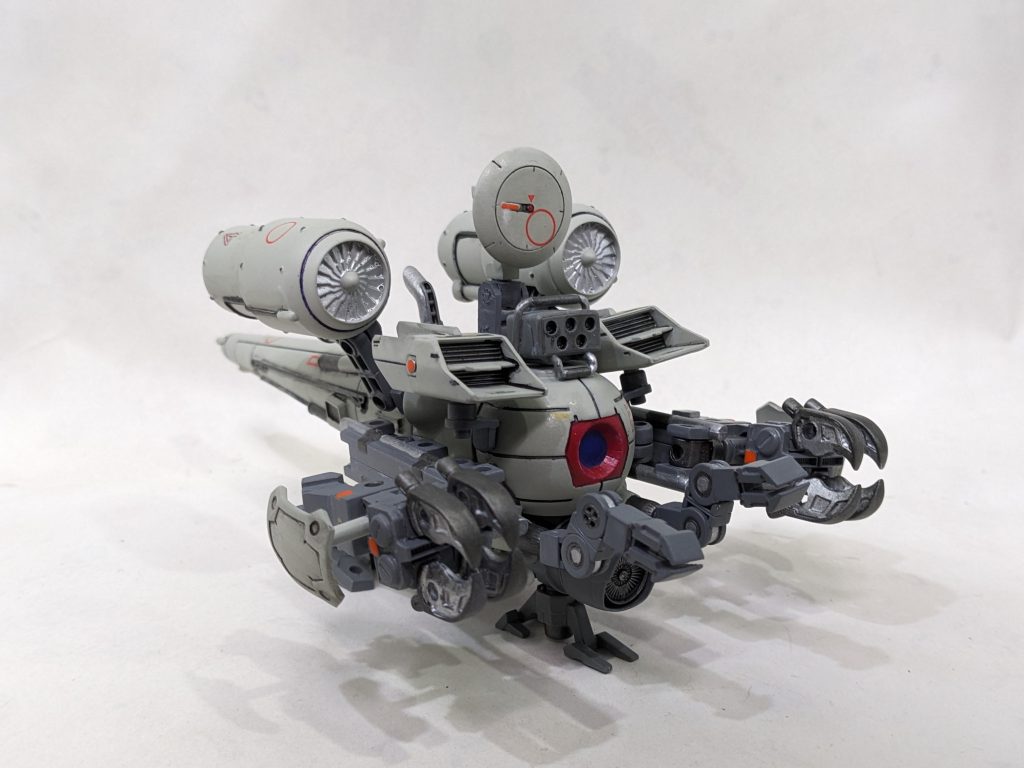 二基搭載されている海龍のメインエンジンはその方向を変えることで縦横無尽なマニューバが可能となっている。 