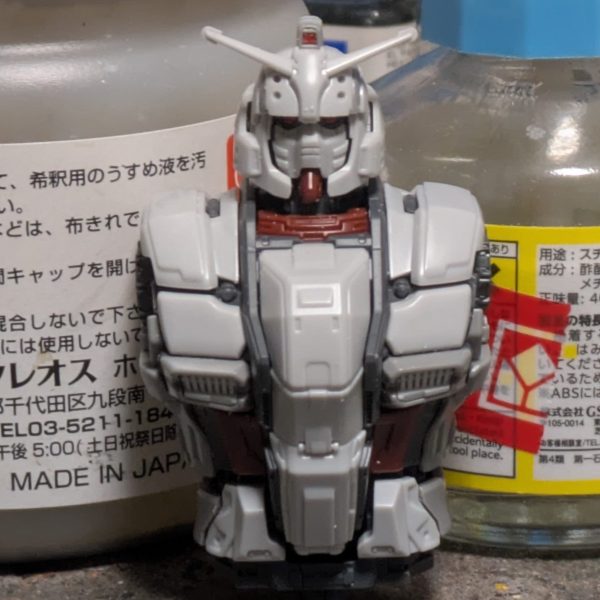 HG RX−78(G)E ガンダムEX製作開始!!なかなか作りやすいのでサクサク進む。因みに劇中に登場した機体の同型機という扱いで