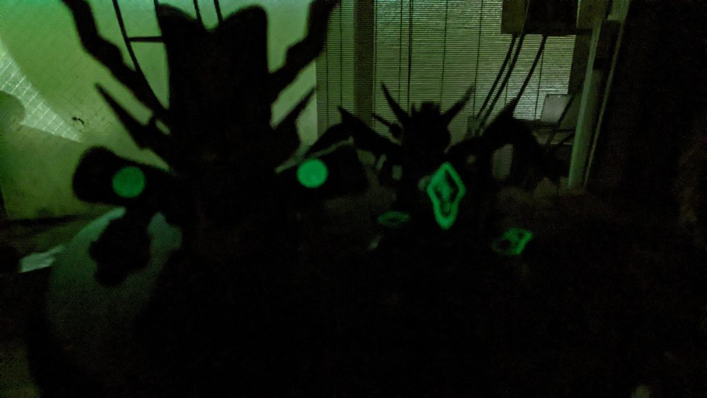 尺が余ったので…暗闇で光る蓄光パーツ！！　光線技は吸収するぜぇ〜♪(毒ビームも)