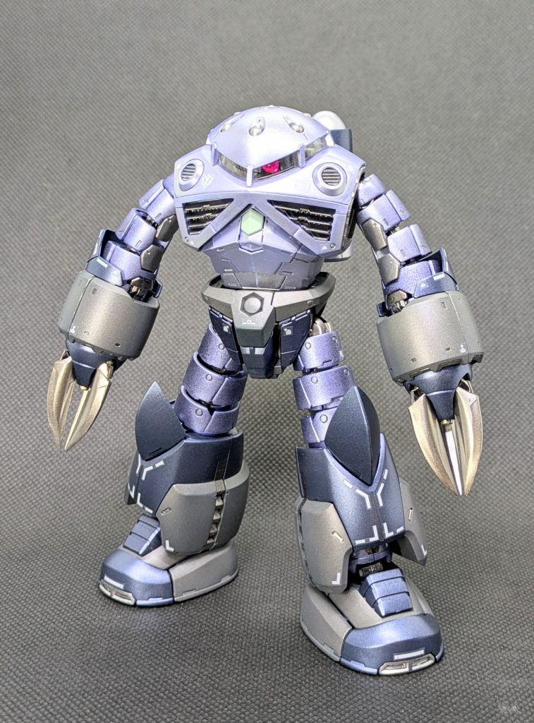 先ずは全身ショット✨️さすがRG、ディテールが程よく入っててスタイルも抜群です👍️