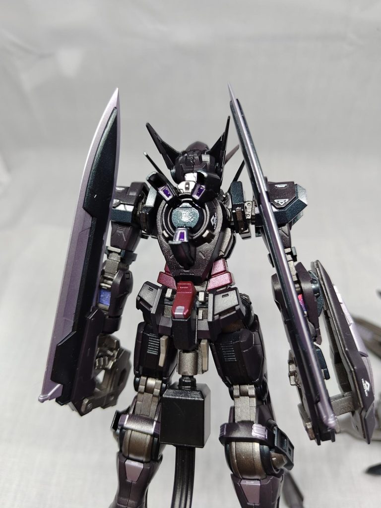 結果的にはほぼ隠れちゃうんですが、GNドライブ(スリースラスター型)辺りはメタルビルド参考にして塗装したので見た目良く出来ました。