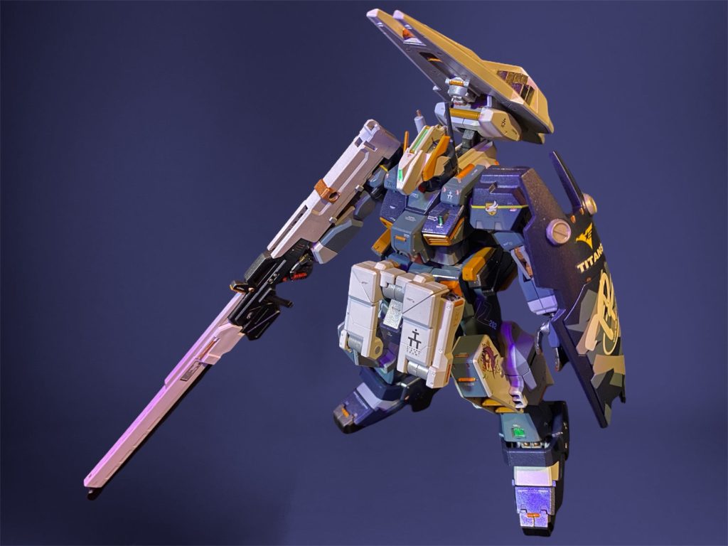 アドバンスドヘイズル狙撃仕様。ヘイズル系もこれでリビルド4体目となりましたんで、パーツをあちこち組み替え遊びも捗ります☺️