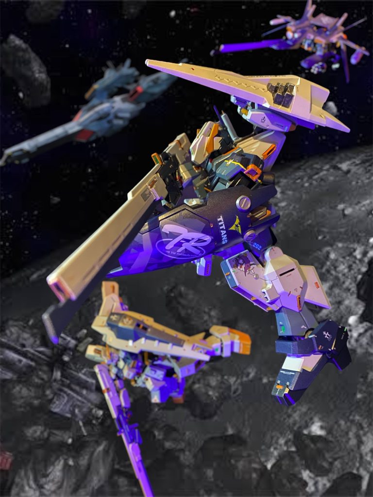 精密光学センサーユニットは、ジムスナイパーⅢなどと同等の複合センサーデバイスであり、内蔵するモノアイユニットを露出した際にはガンダムタイプでありながら一つ目となる。その精度は、テストにおいて通常速度よりも速く射出されたデコイを一瞬で捉えるほどであり、以前ジムスナイパーⅢのパイロットであったカール・マツバラを驚かせている。その性能でロングブレードライフルと組み合わせたアドバンスドヘイズル狙撃仕様としても運用された。