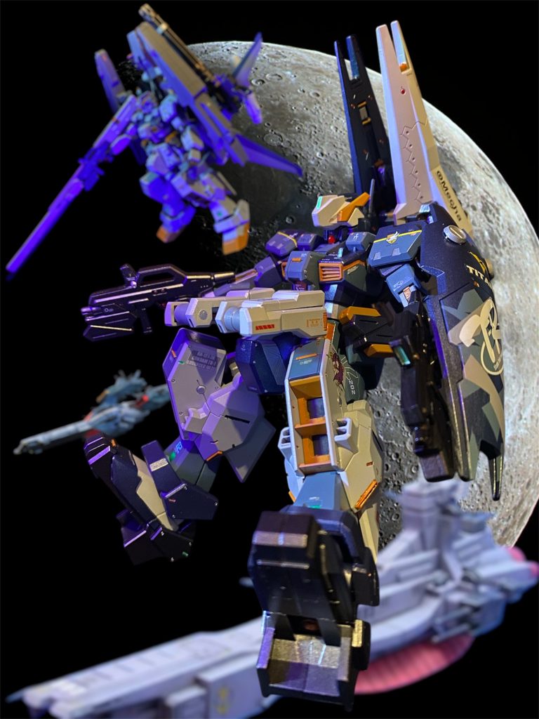 地味なところですが、今回左銃持ち手(たぶんジムクゥエル付属のパーツだった?)も塗装したので、ダブルビームライフルもイケマス🔫😎🔫