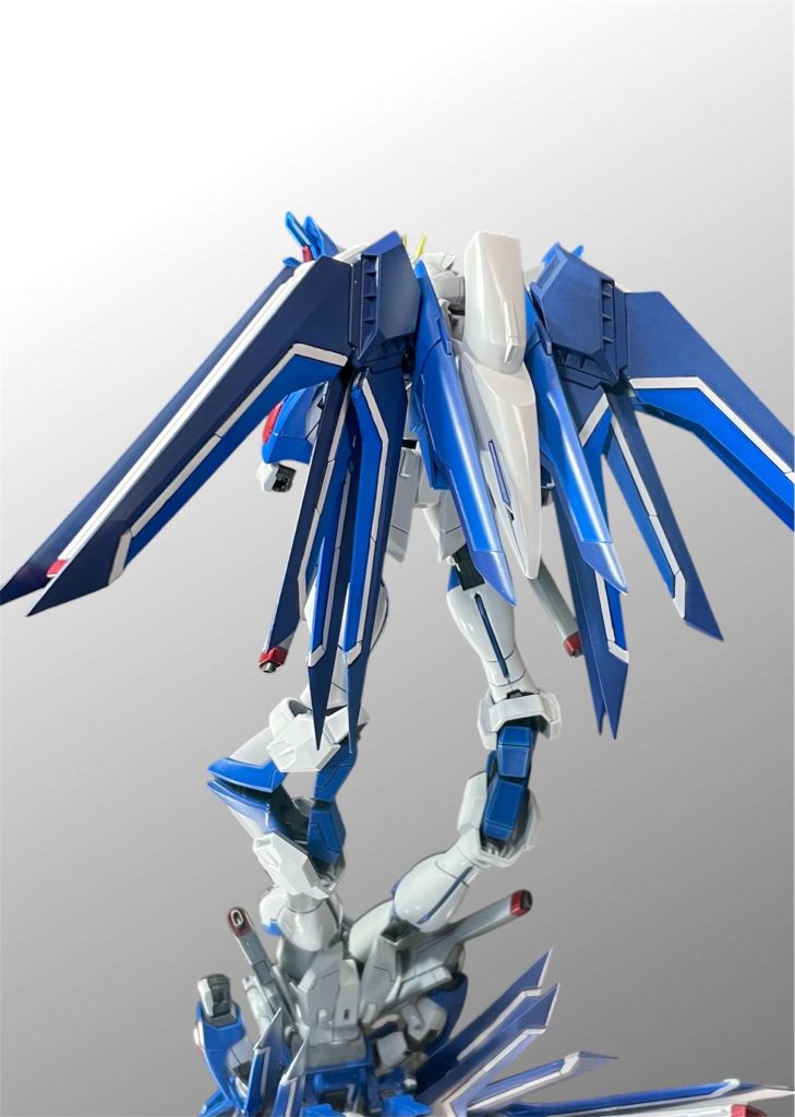 羽のパーツも凄く柔らかかったので驚きました💦 羽の尖端をシャープ化するだけでライジングフリーダムの良さがグッと上がった気がします✨