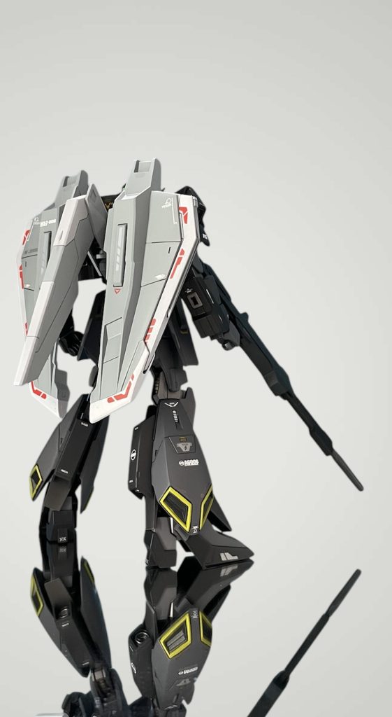 当ててみたは良いけれど、正直なところZを組み立てる気分では無かったため長らく積んでたんですが、友人に欲しい?って聞いてみたところ「欲しい」って言ってくれたので、せっかくならカラーリングとか希望があったら塗ってあげるよ〜って流れで、私が作って友人にあげる事になりました笑