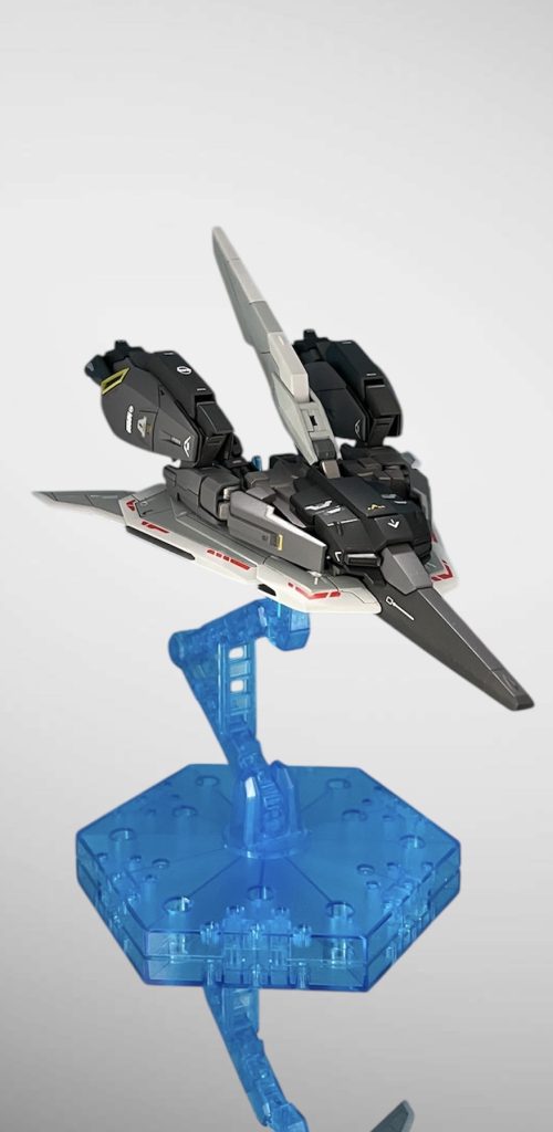 そんな恐怖の音を聞きながらなんとかウェーブシューターにしてみました☝🏻 記憶違いや認識違いなら申し訳ないんですけど、 完全変形=ウェーブライダー組み換えや差し替え有=ウェーブシューター でしたっけ??なんか、この呼び方に関してはHGUCから始まったような気がしますけれども、有識者の方がいらっしゃいましたらコメント欄にてご教示の程、宜しくお願い致します😌