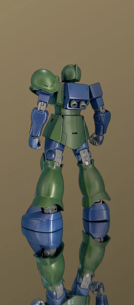 問題は、このザクIをどう作り上げるのか。。 宇宙世紀の設定として破綻しない程度にオリジナル要素を入れるか、可能な限りハイディティールを目指すか、はたまた設定抜きの完全オリジナルの趣味に走るか、、 とにかく困り果ててしまいました💧