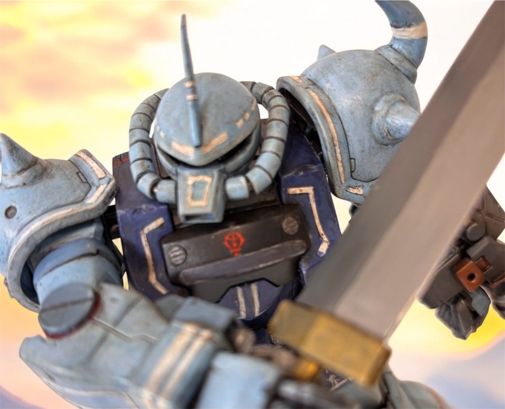 突撃‼️きっと古く、ほとんど動きません。映っていない下半身棒立ちです💦