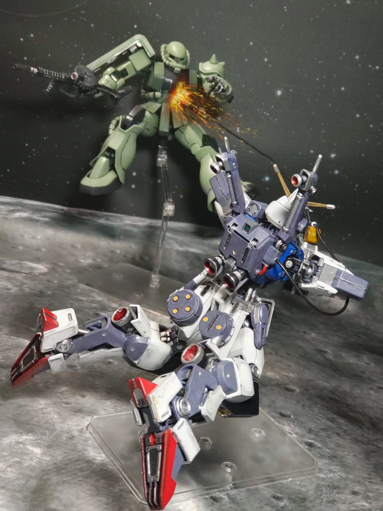 ドリルガンをザクの土手っ腹へ❗️工具なれど、なかなかの威力じゃなかろうか