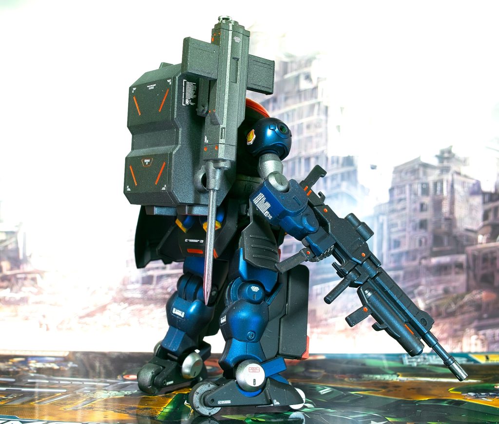 通常装備版。予備のパイルバンカーをバックパックに。