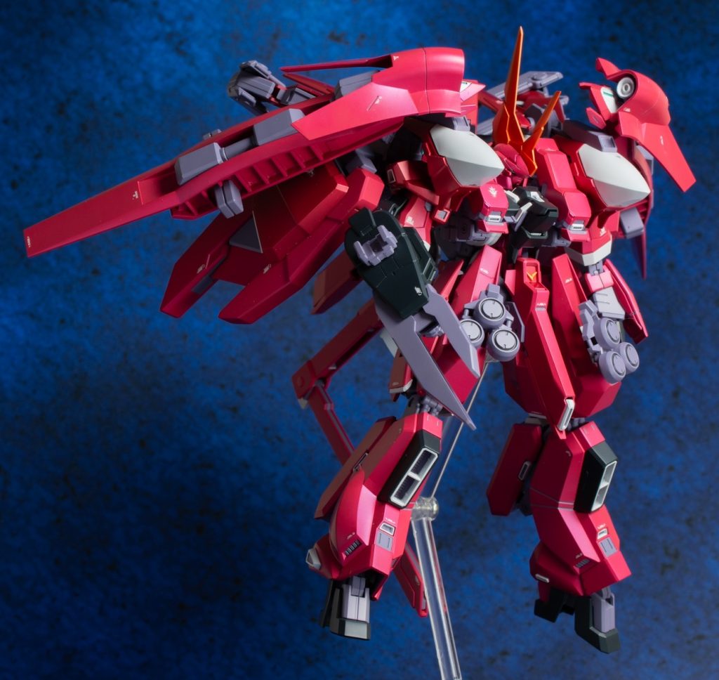 ハイメガキャノンユニットはフルドドⅡのマルチアーム経由でマウントされており、関節技ボールジョイントで自由に可動します。