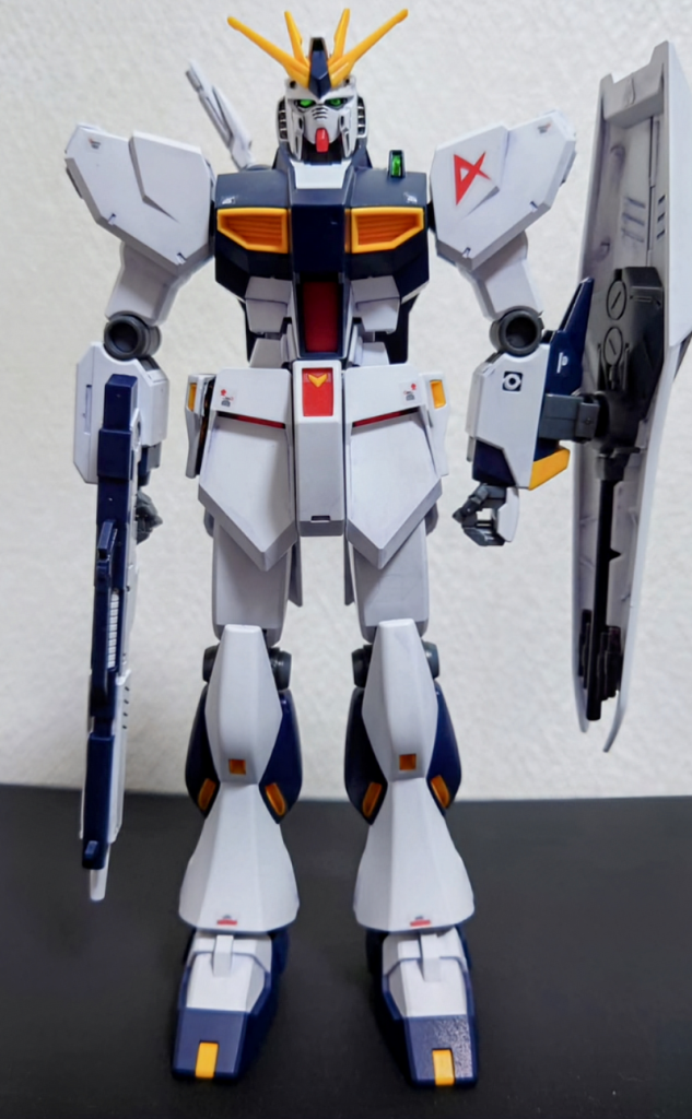 最後は無印1/144完成見本図風ポーズで　笑