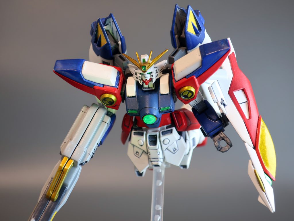 一枚目のメイン写真は後期OPの横顔イメージ。その向きを変えて正面から。作戦空域に到着的な一枚。