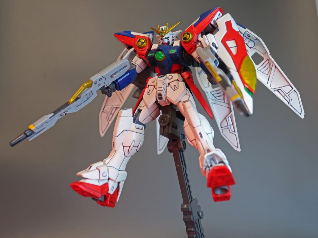 ポージングはゼロにカトル搭乗時、トロワ（ヴァイエイト）の前でロリバスを披露する直前の分割撃ちがモデルです。