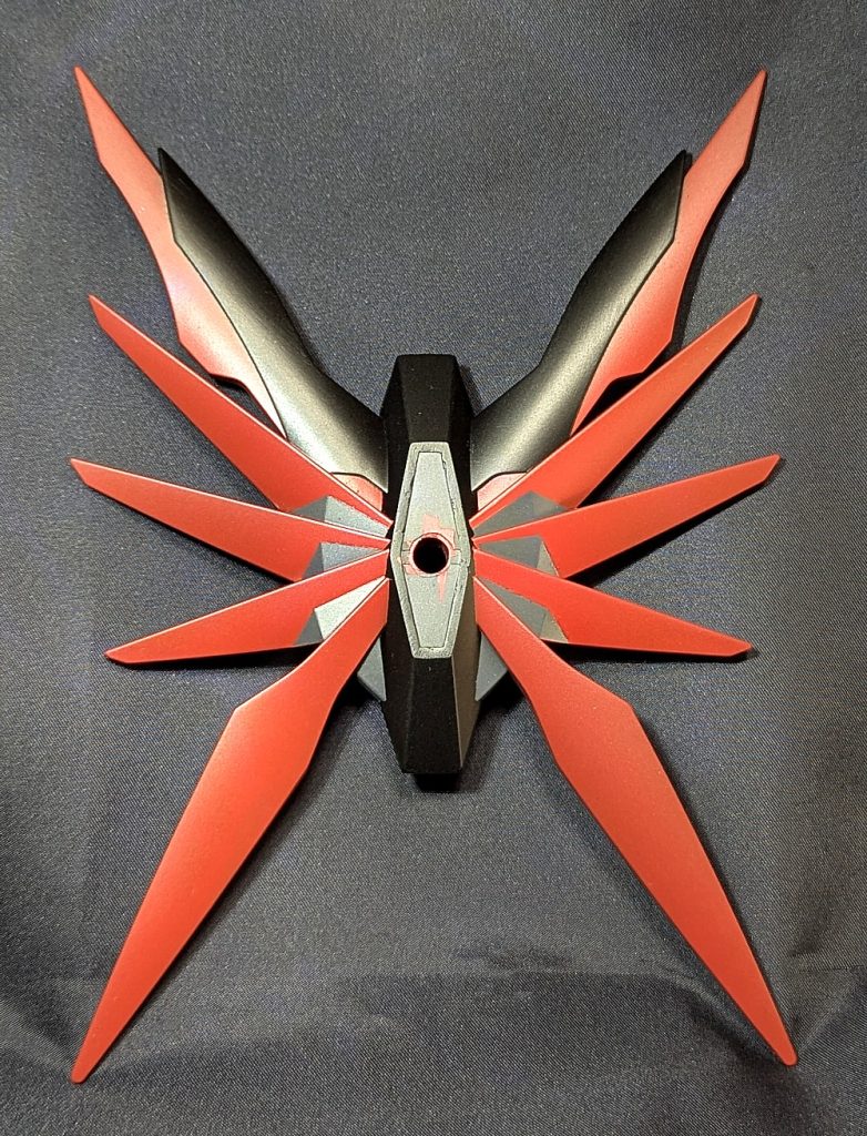 デスティニー付属スタンド軸穴が完全な丸ではないため、削って円形にした後にプラ板で中央の段差を消しました。一部塗装が雑なのはスタンドパーツで隠せるのでプチ手抜きです