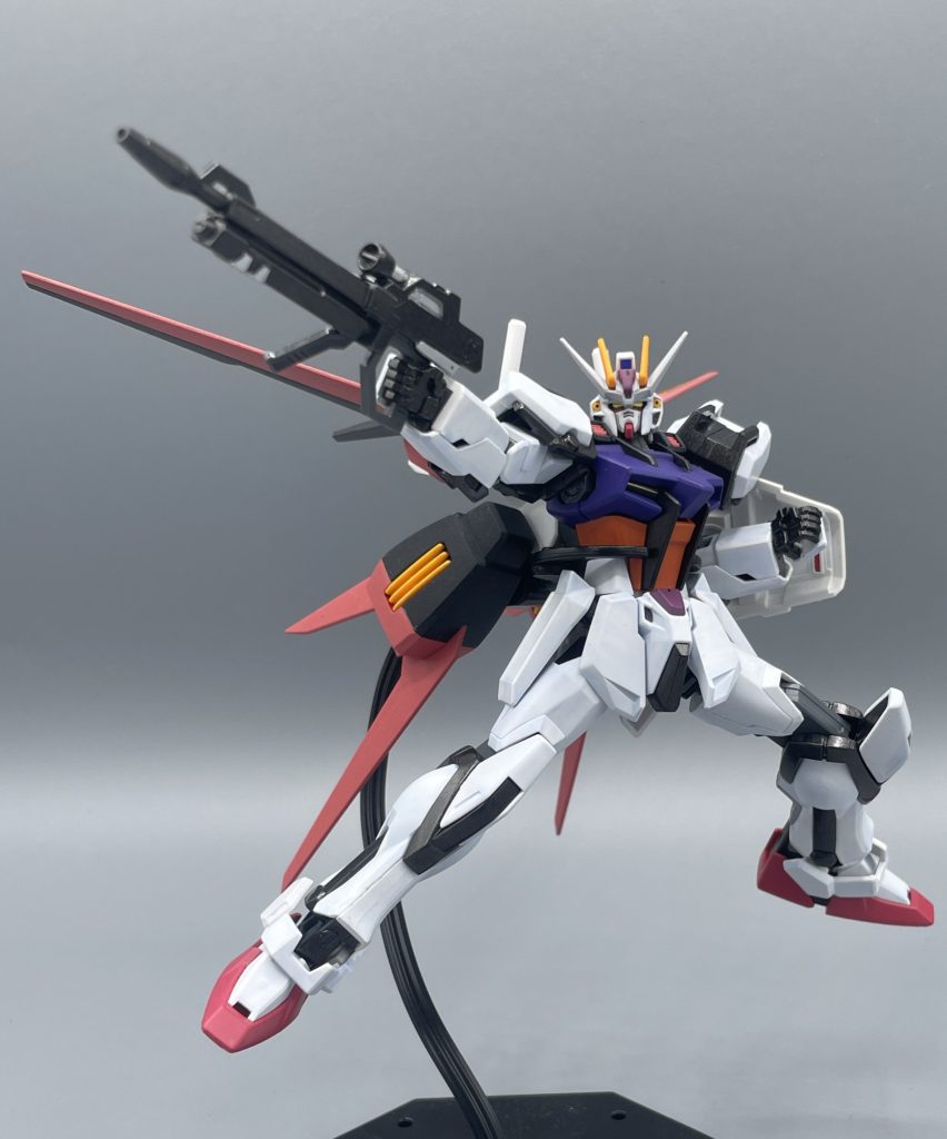 SEEDシューティング！！　ファウンデーション事変後ということもあり、エールストライカーも最新版になっているため、飛行能力を有しています。