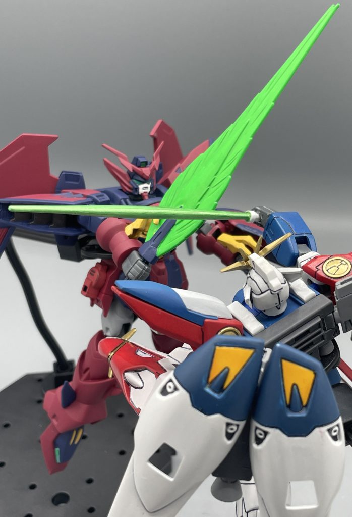 決着をつけるぞ!ヒイロッ!! 何度も熾烈な戦いを繰り広げるゼクスとヒイロ。果たして両者の決着や如何に!?★ウイングコン応援お願いします!(^_^)v ↓↓https://gumpla.jp/old/2194630