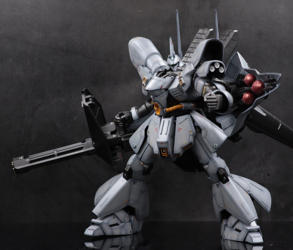 シールド裏はビームトマホークの代わりにシュツルムファウストを。