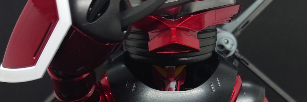 こちら中の人ドアップの写真📸中の人は塗装せずそのまま入っていただいております。 あと写真見て気づいたんですけどこれ作っててめちゃ楽しかったので肝心な他の工程の写真を撮るの忘れてましたわ(gundam-kao5)足裏、脚部はまんまSEED FREEDOMのズゴックですのであしからず…。ひとまずは以上です。この怪しい紅いアッガイさんは現在、とある模型店にてショーケース内に展示してます。着ぐるみ感を出して飾ってますので、もしこれを見掛けた方がいましたら「これか 笑」と笑っていただければこれ幸い(gandam-hand2) ではまた次回作にて、、、👋