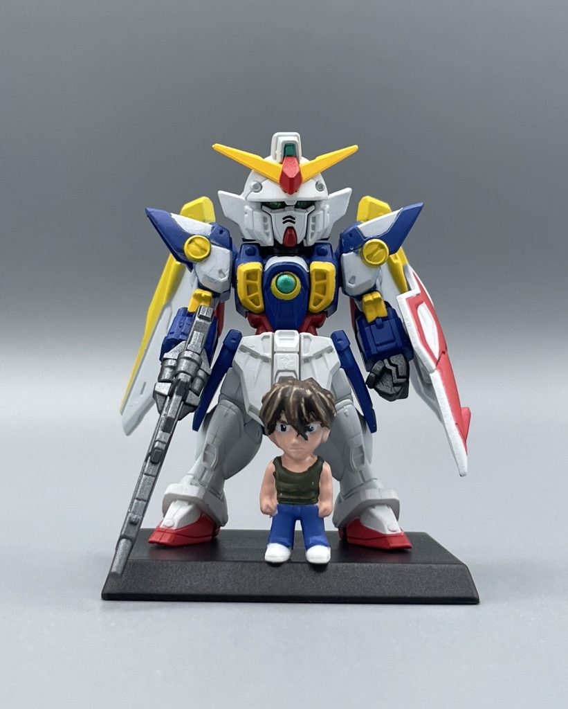 Feat.  ガンダムコンバージ 少し前に発売されたコンバージ版。イケメンに仕上がっていますね。これだけ立体化にも恵まれながら、劇中のあの扱いはどういう訳でしょうか(笑)