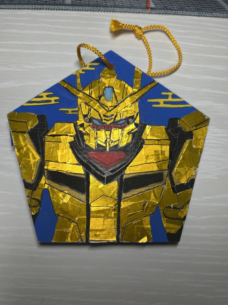 ちなみにこいつは学校の美術で作った絵馬です。合格祈願のつもりですね〜合格発表が待ち遠しいようなそうでもないような…😅不合格とかいうレクイエムを跳ね返しちゃってくだせぇムゥさん…🙇あ、そーいやTwitter始めたぜ！良かったらフォローしてください！https://x.com/urhp3U3qMt37201それではまた次回で〜♪↑といっても作品のストックがないﾋﾄ‥(°^°')