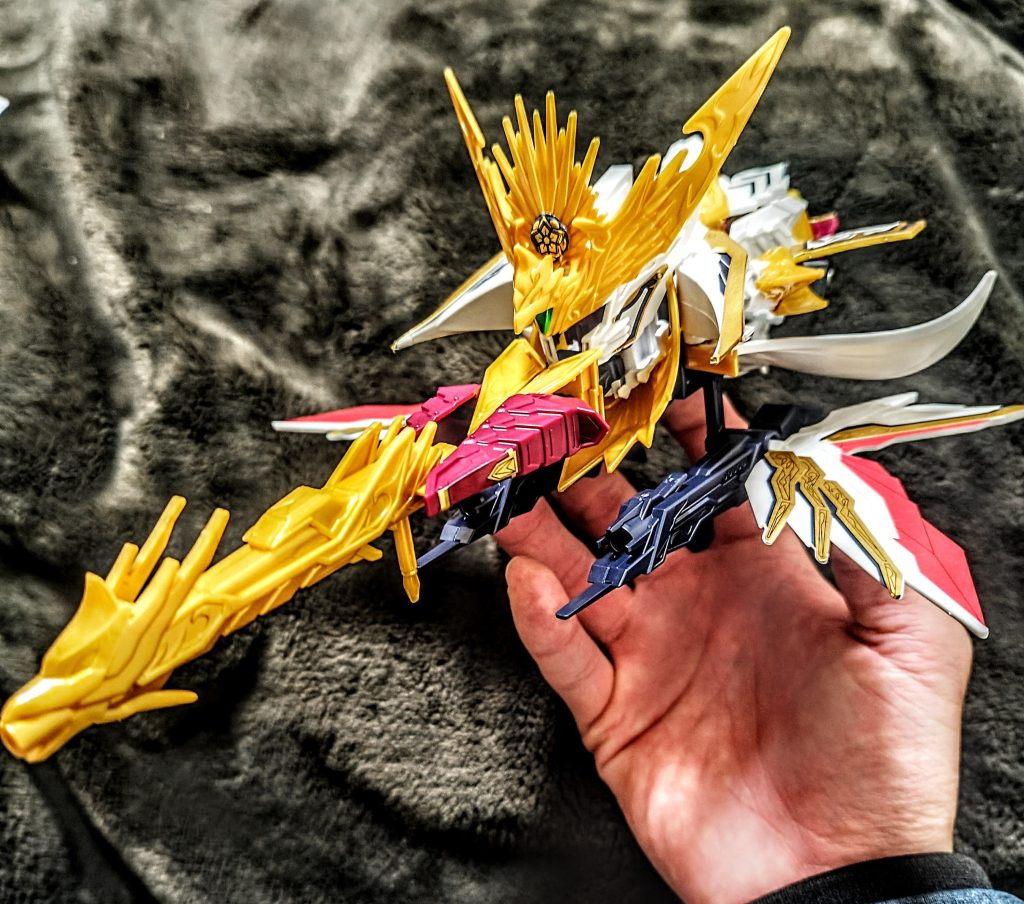 メイン写真にした天下無双大将軍ベースが信長エピオンということもあり差し替えで変形付きSDシリーズ恐るべし……